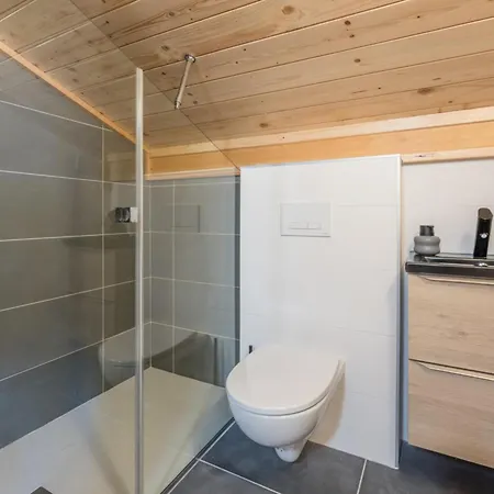 木屋 Large For 10 With Beautiful Garden