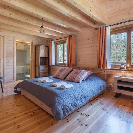 Large For 10 With Beautiful Garden شاليه *