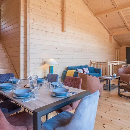 Large For 10 With Beautiful Garden Chamonix