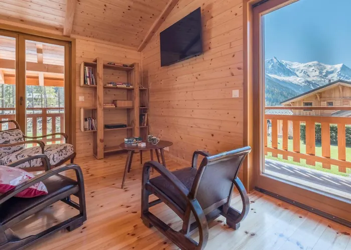 Large For 10 With Beautiful Garden Chamonix