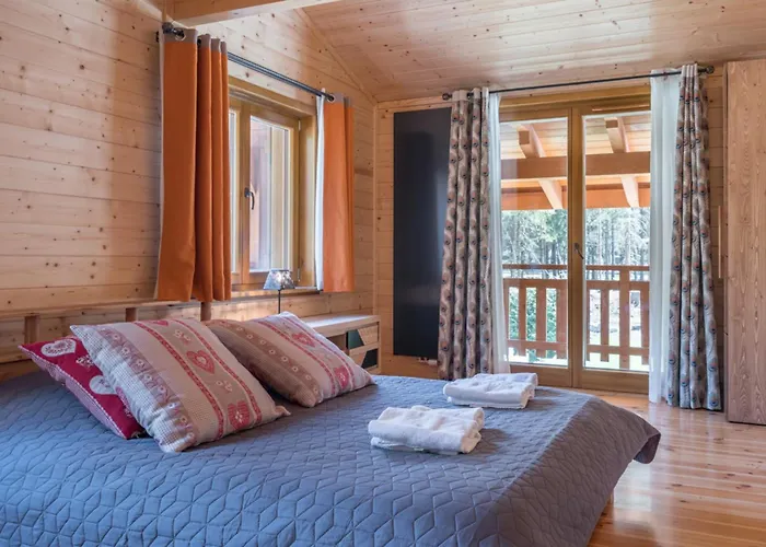 Large For 10 With Beautiful Garden Chamonix